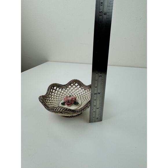 VISCONTI MOLLICA CAPODIMONTE Latticework Basket Trinket Dish Ceramic Flower IT - Picture 6 of 7